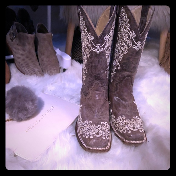 corral brown crater embroidered boots